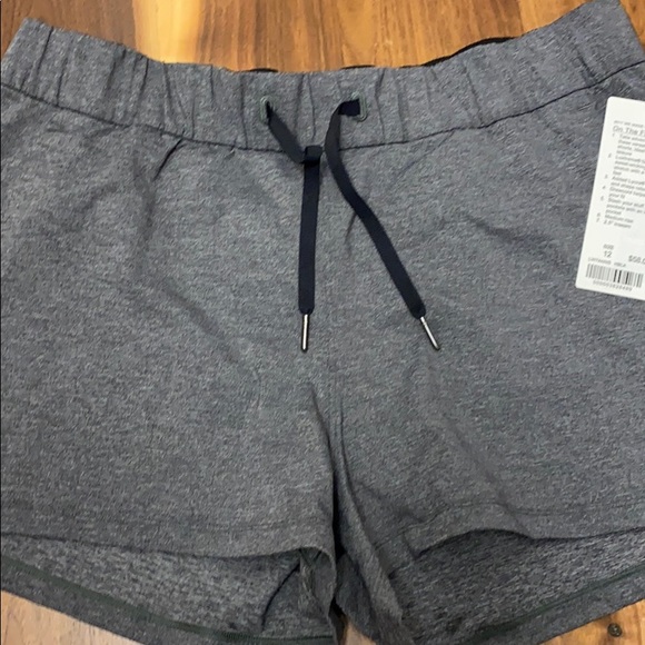 lululemon athletica Pants - Women’s size 12 Lululelemon on the fly shorts